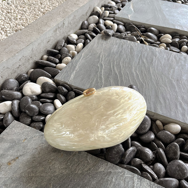 Oval Marble Beige Shell Acryli - огляд і ціна Luxury Bags Cute