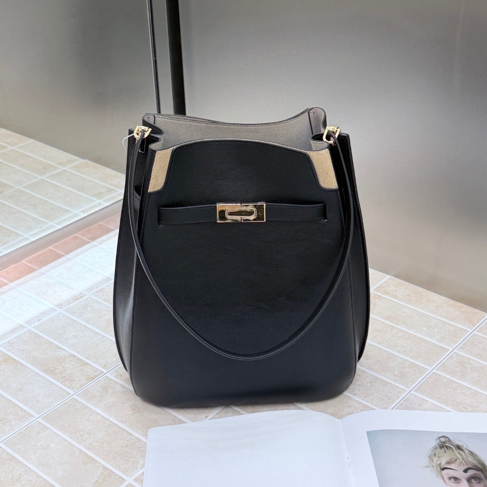 New Bucket Bag Old Money Wind  - огляд і ціна Luxury Bags Tote
